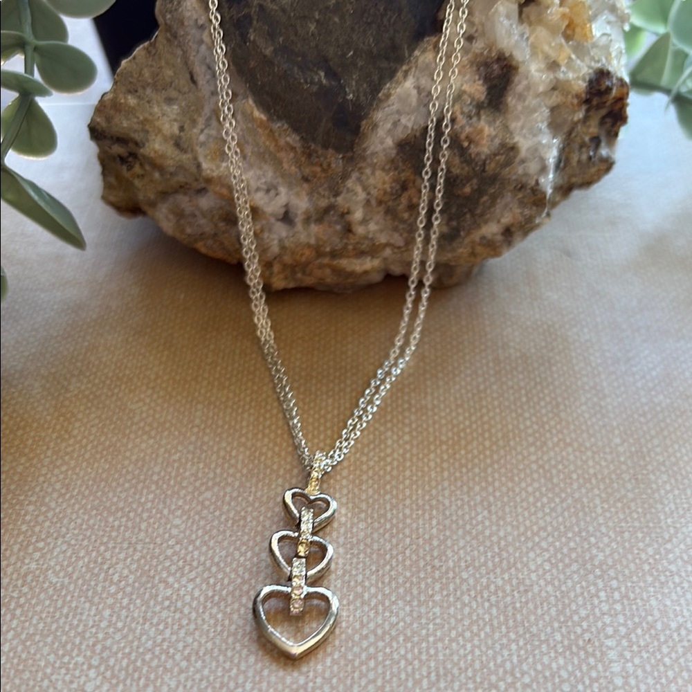 Avon Jewelry, Graduated Triple Heart/Rhinestone SilverTone Pendant Necklace~ N20